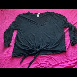 Black cropped long sleeve with a tie